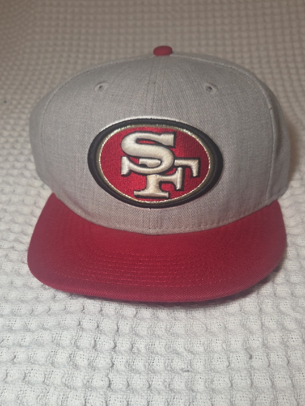 San Francisco 49ers Gray & Red Snapback Hat